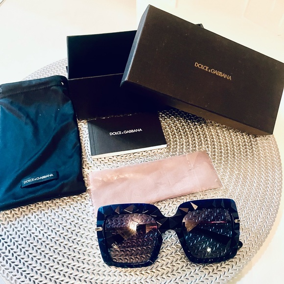 Dolce & Gabbana Navy Blue and Gold Oversized Sunglasses DG 6111 - Picture 6 of 11